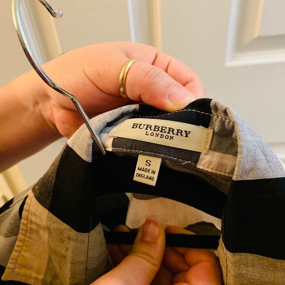 Burberry - Picture 3 of 5